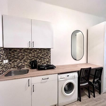 Quiet Apartment Close To Center Praga Exterior foto