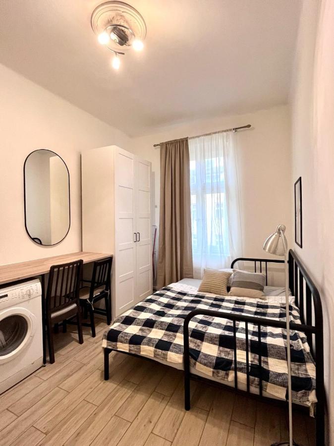 Quiet Apartment Close To Center Praga Exterior foto